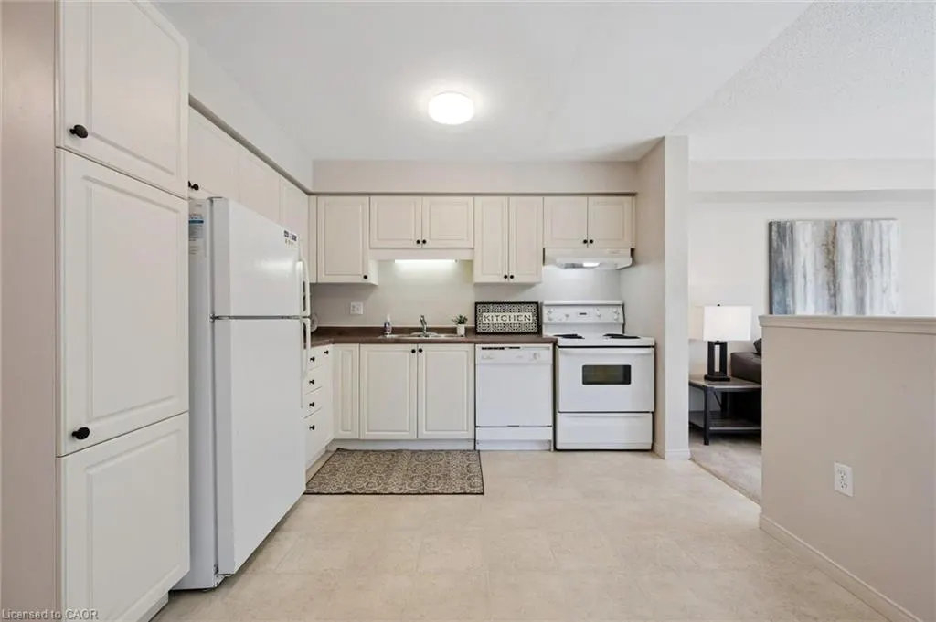 124 Gosling Gardens, #36