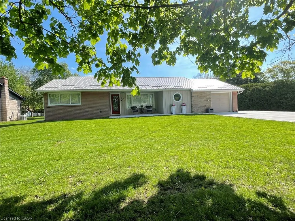 6 Ryerse Crescent
