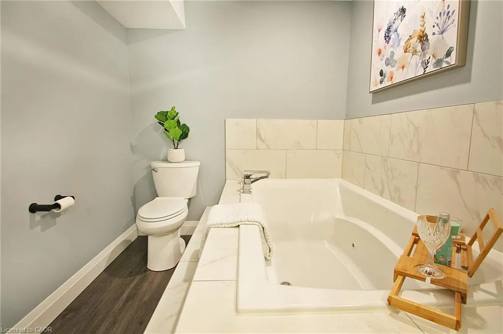 410 Pioneer Drive, #6