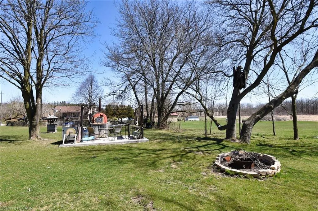 1364 Thompson Road E