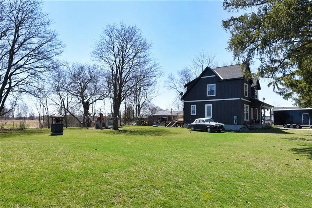 1364 Thompson Road E