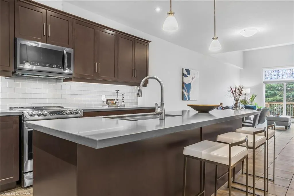 2848 King Street, #5