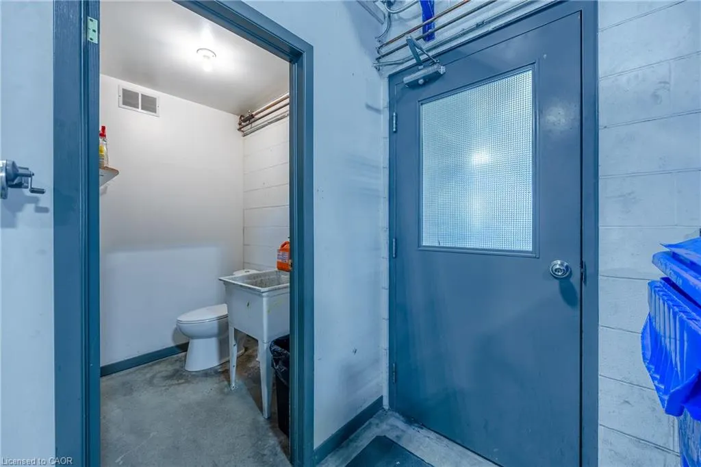 35 Samnah Crescent
