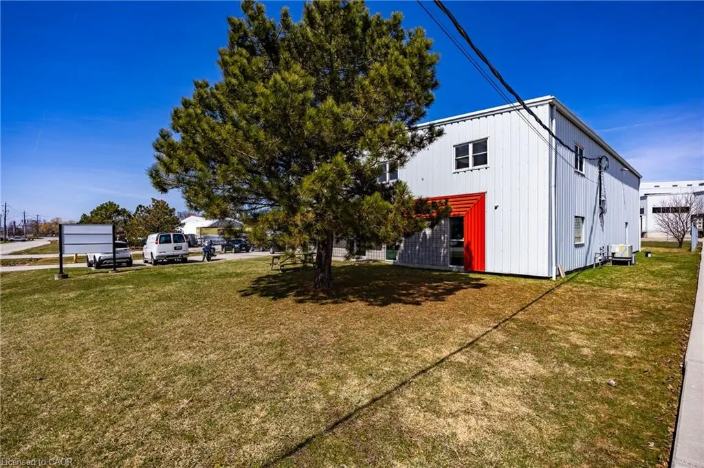 35 Samnah Crescent