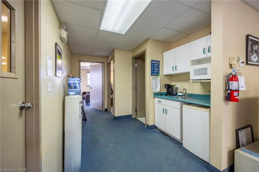 35 Samnah Crescent
