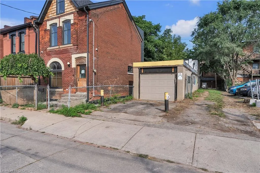 237 James Street N