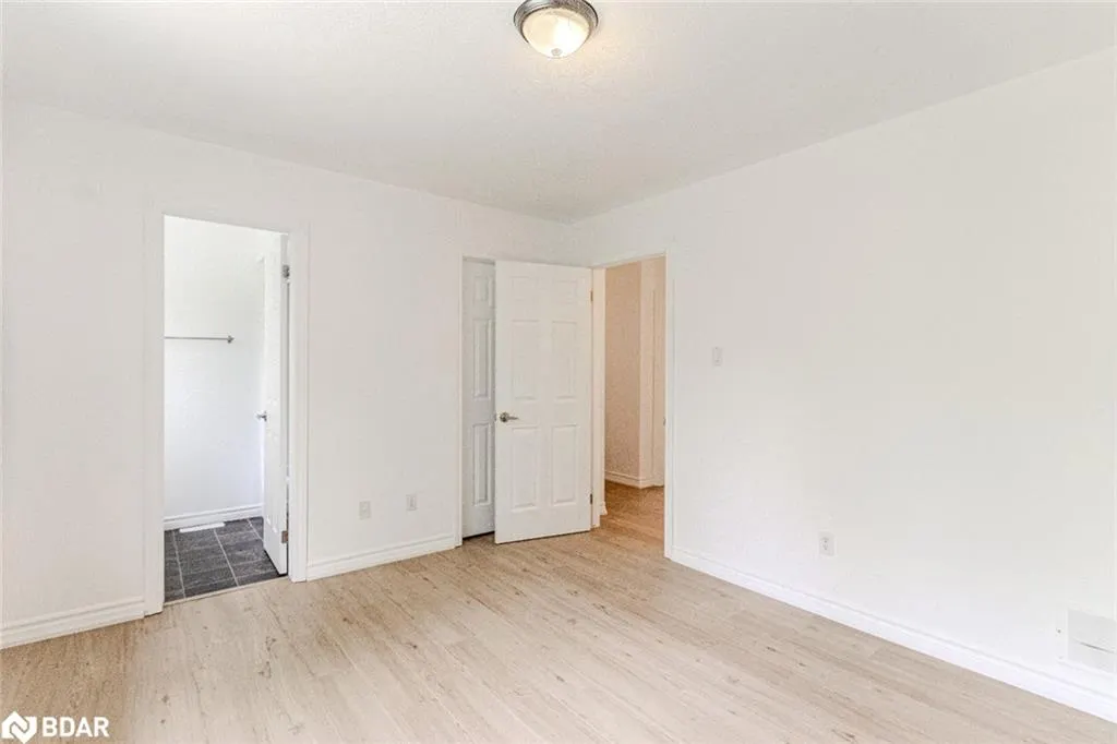 32 54th Street South, #Upper