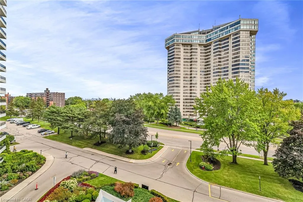 1333 Bloor Street E, #611