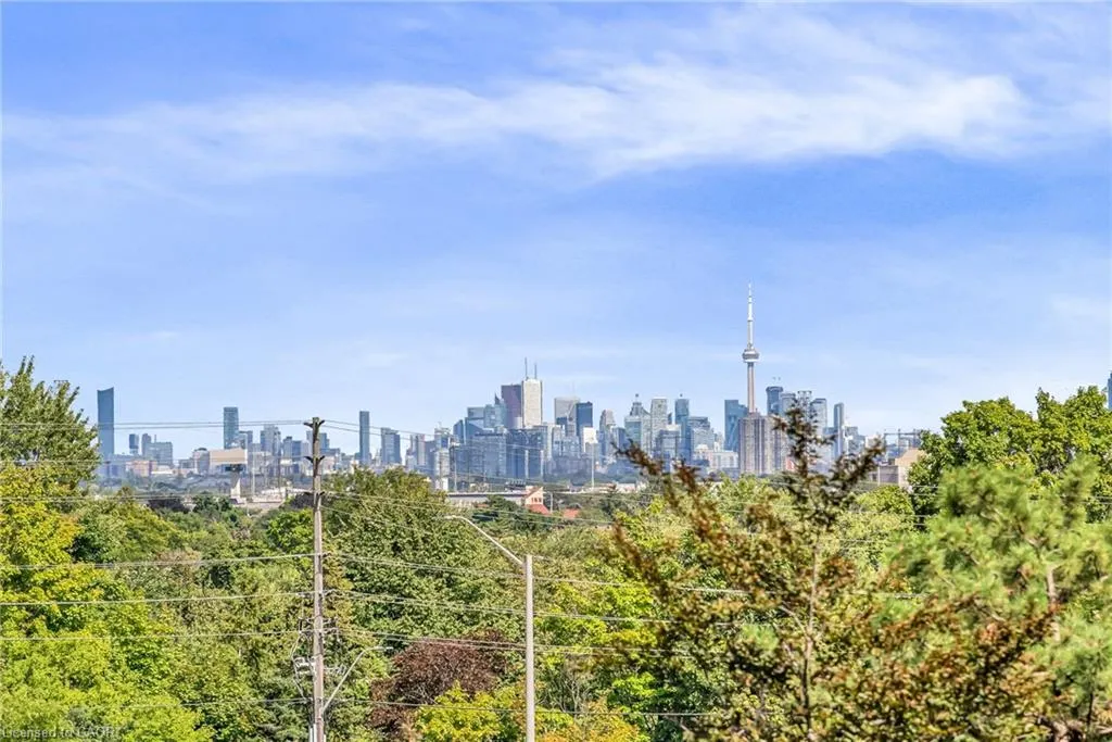 1333 Bloor Street E, #611