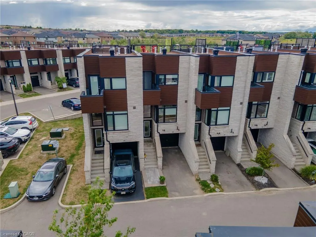 35 Midhurst Heights, #40