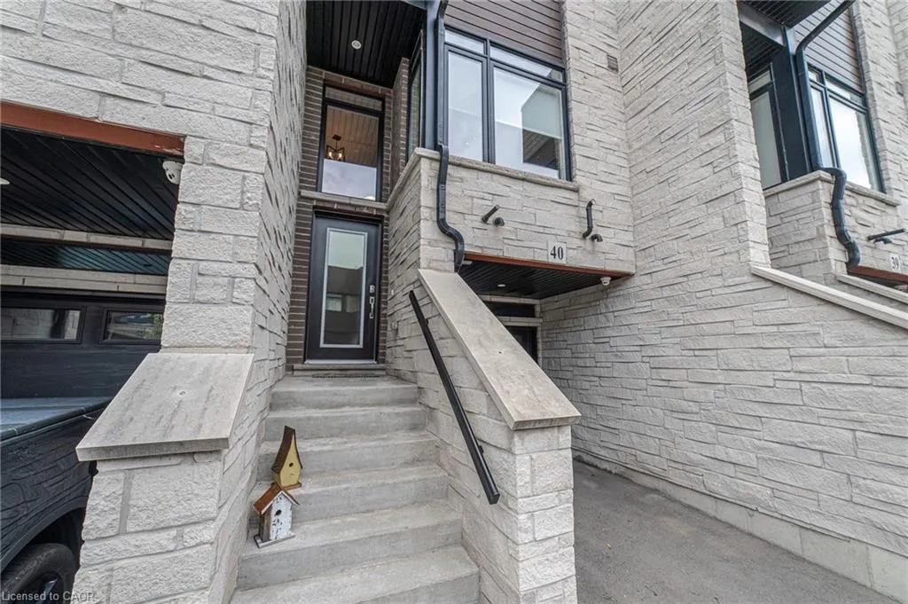 35 Midhurst Heights, #40