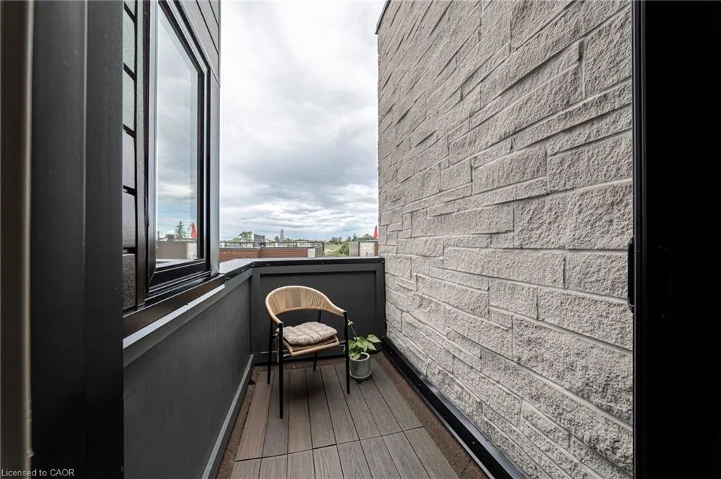 35 Midhurst Heights, #40