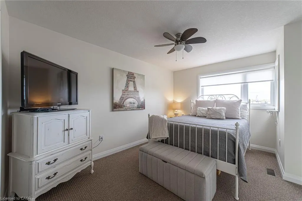 35 Midhurst Heights, #40
