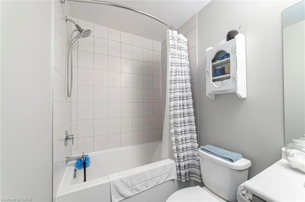 35 Midhurst Heights, #40
