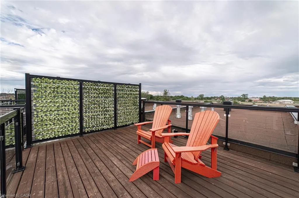 35 Midhurst Heights, #40