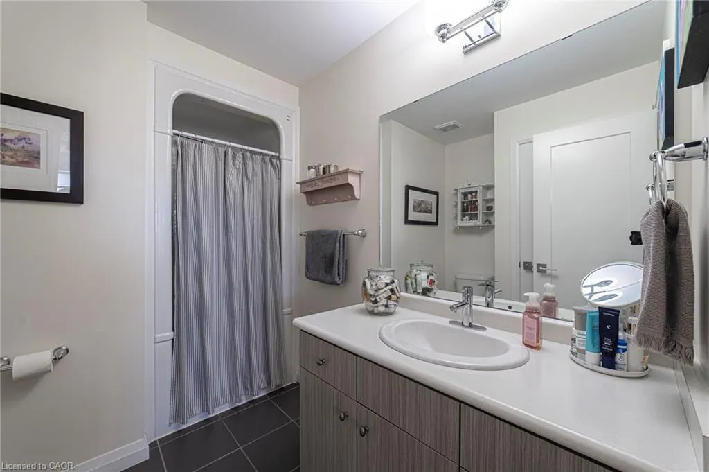 35 Midhurst Heights, #40