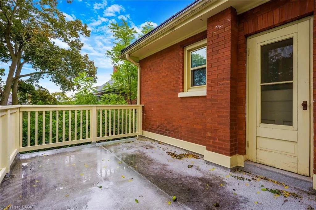 36 Wentworth Avenue