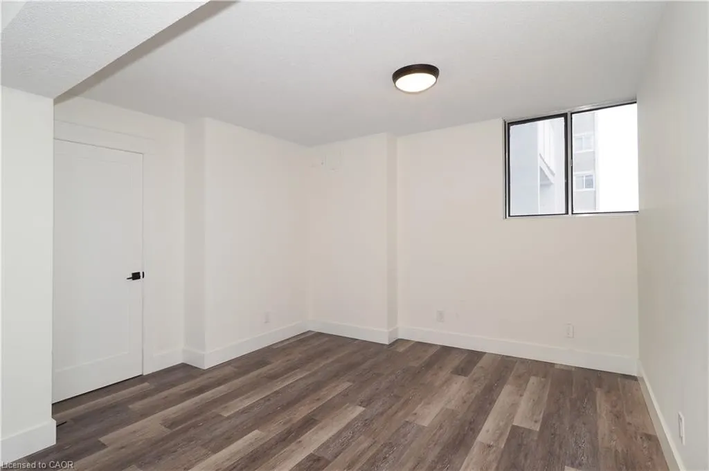 375 King Street N, #1105