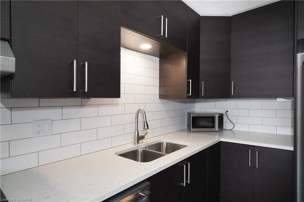 375 King Street N, #1105