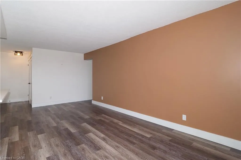 375 King Street N, #1105