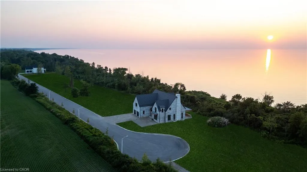 7077 Blue Coast Heights