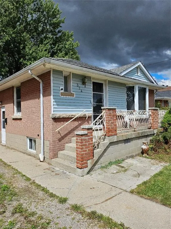 374 East 13th Street