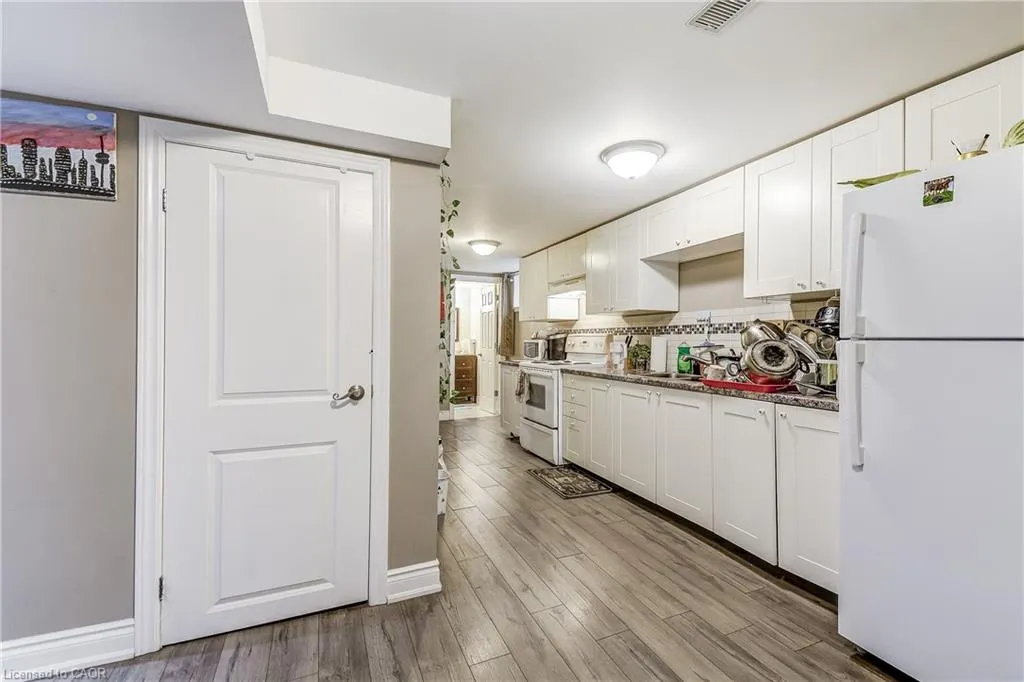 5446 Calvert Place