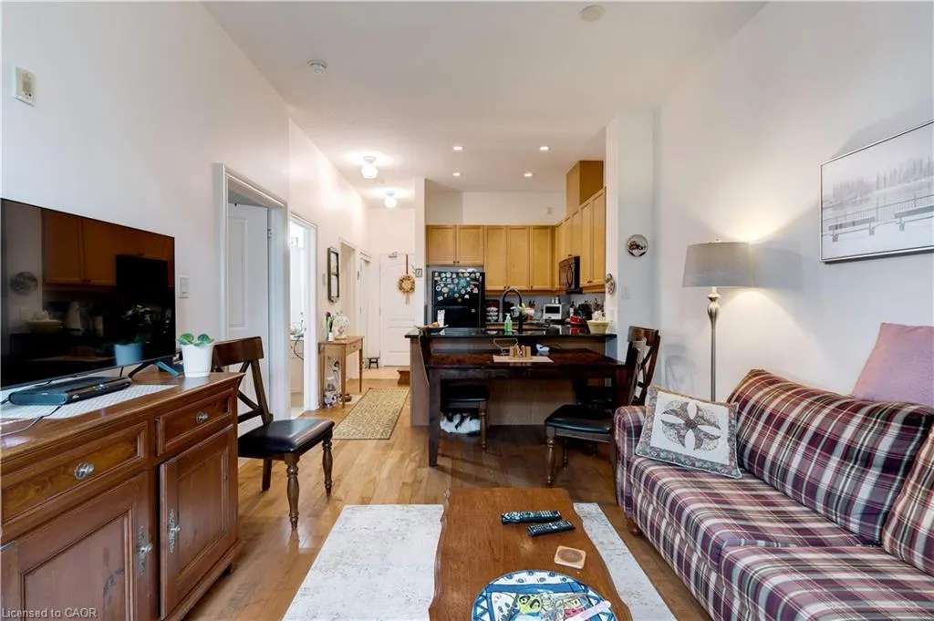 5327 Upper Middle Road, #111