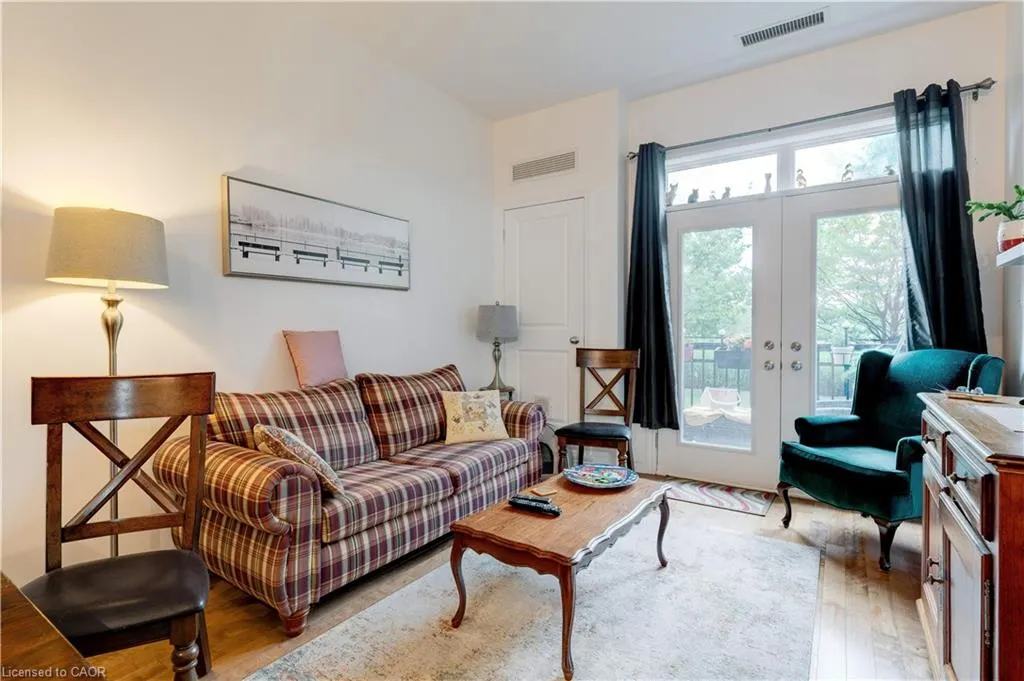 5327 Upper Middle Road, #111