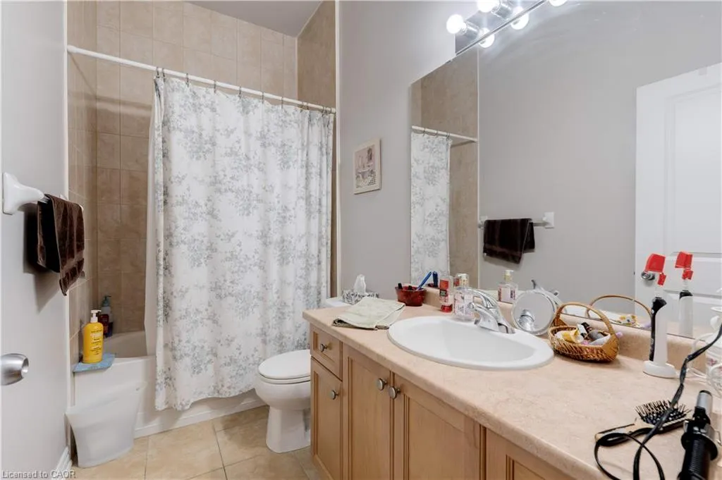 5327 Upper Middle Road, #111
