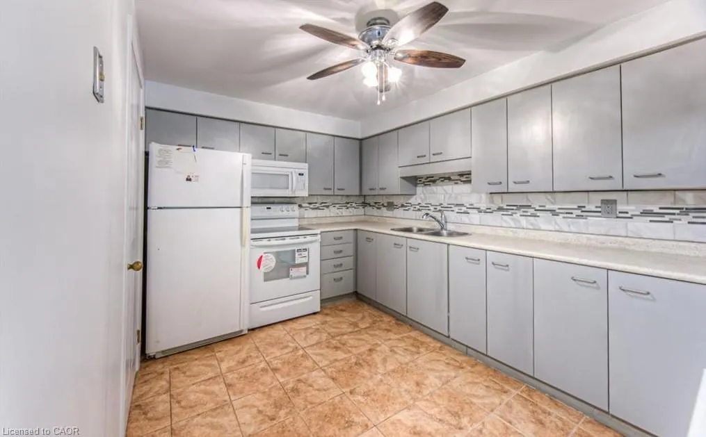 565 Greenfield Avenue, #703
