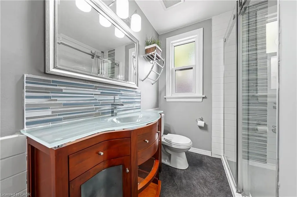 854 Guelph Street