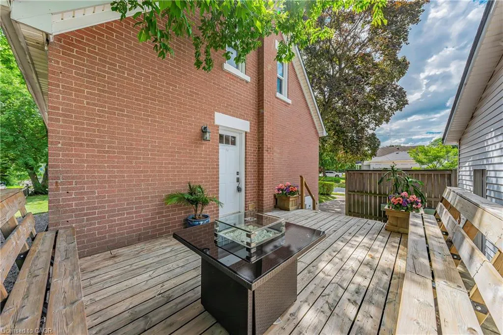 854 Guelph Street