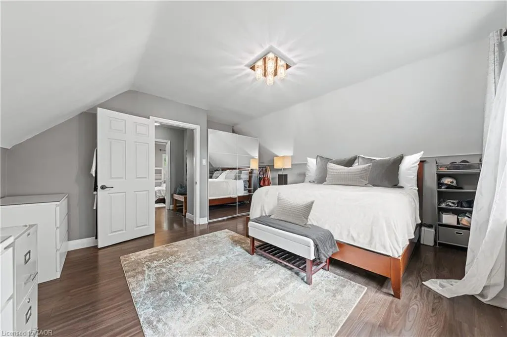 854 Guelph Street