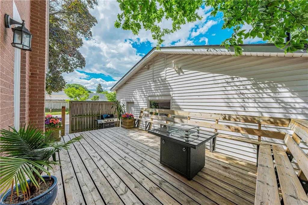 854 Guelph Street