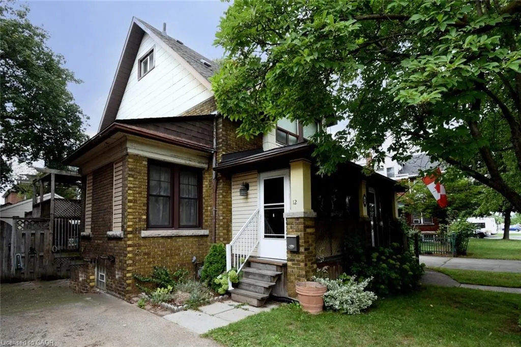 12 Leinster Avenue S