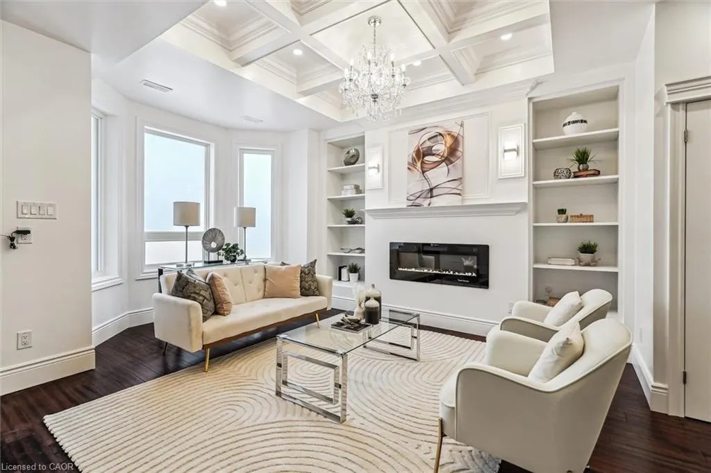 290 Bathurst Street