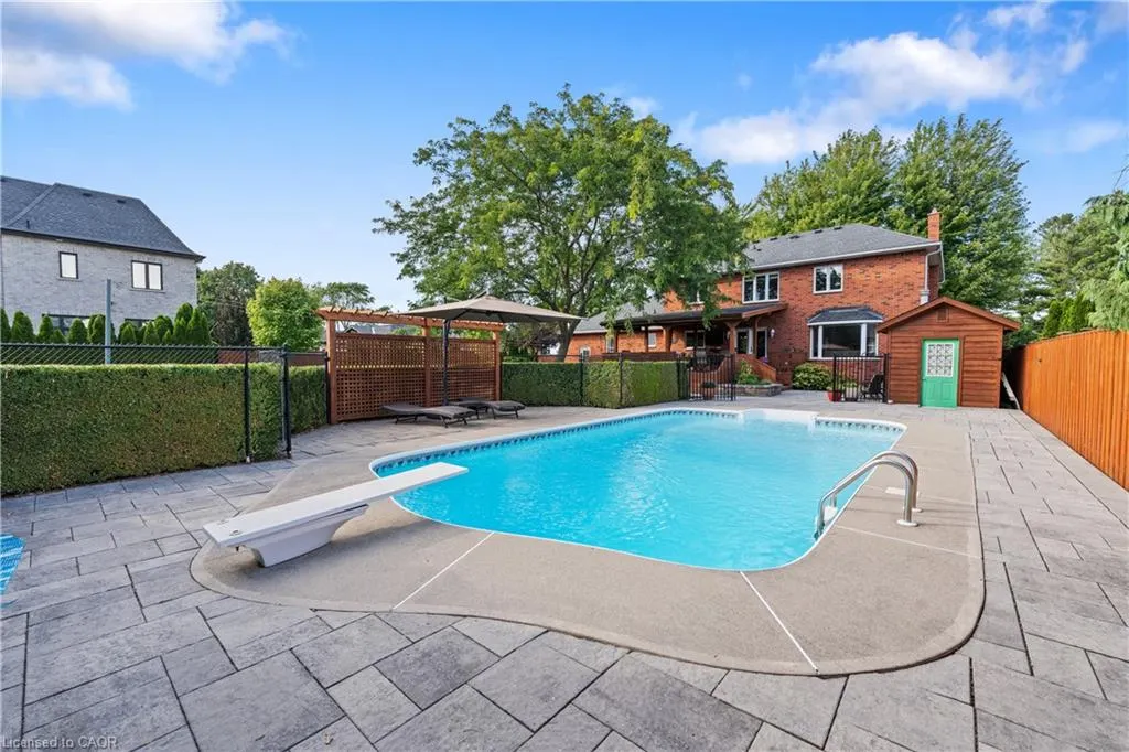 22 Wendakee Drive