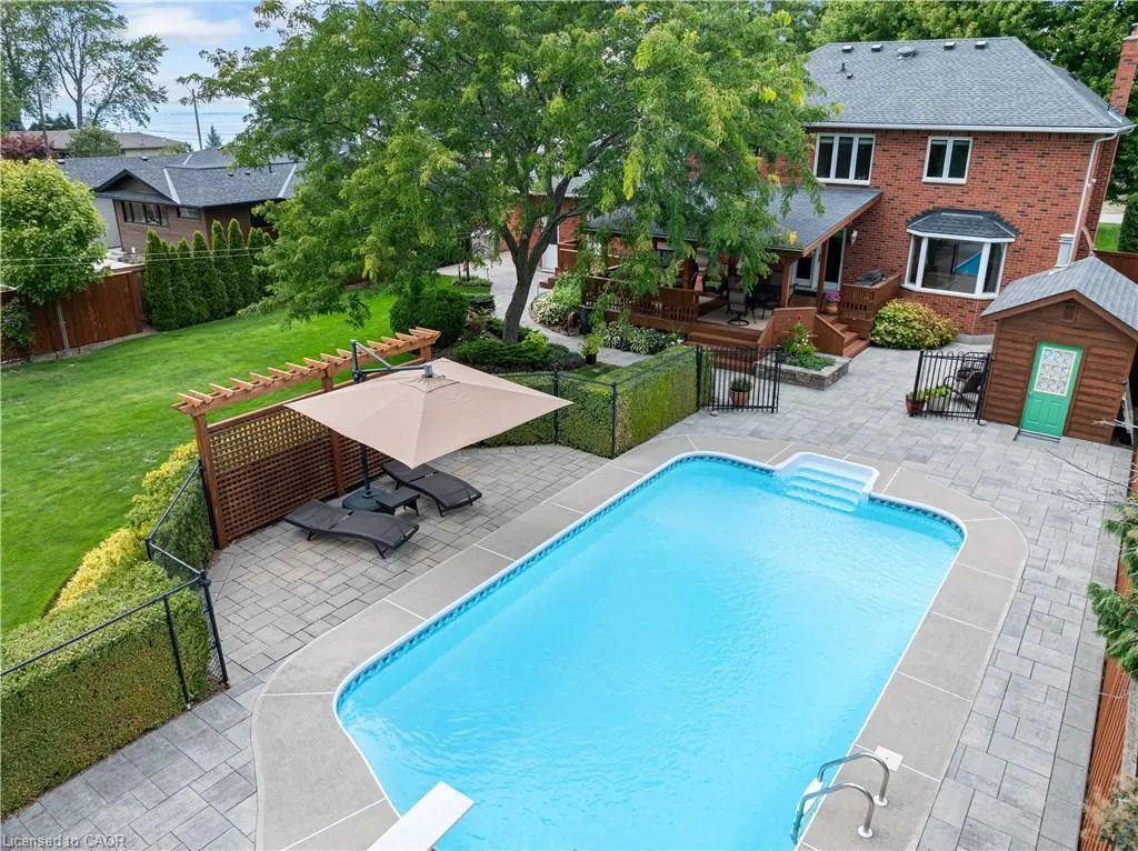 22 Wendakee Drive