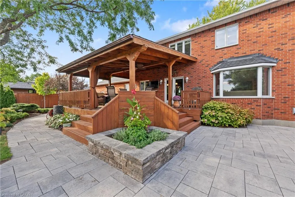 22 Wendakee Drive