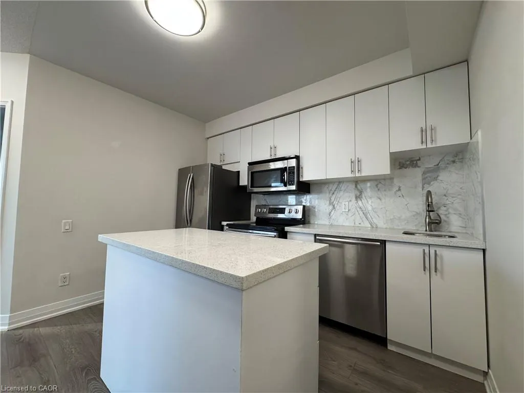 21 Carlton Street, #3005
