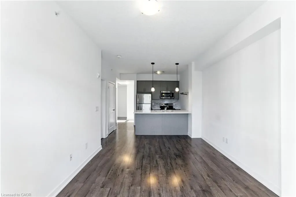 81 Robinson Street, #709