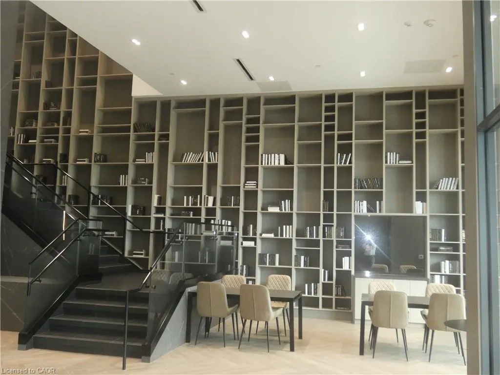 2450 Old Bronte Road, #112