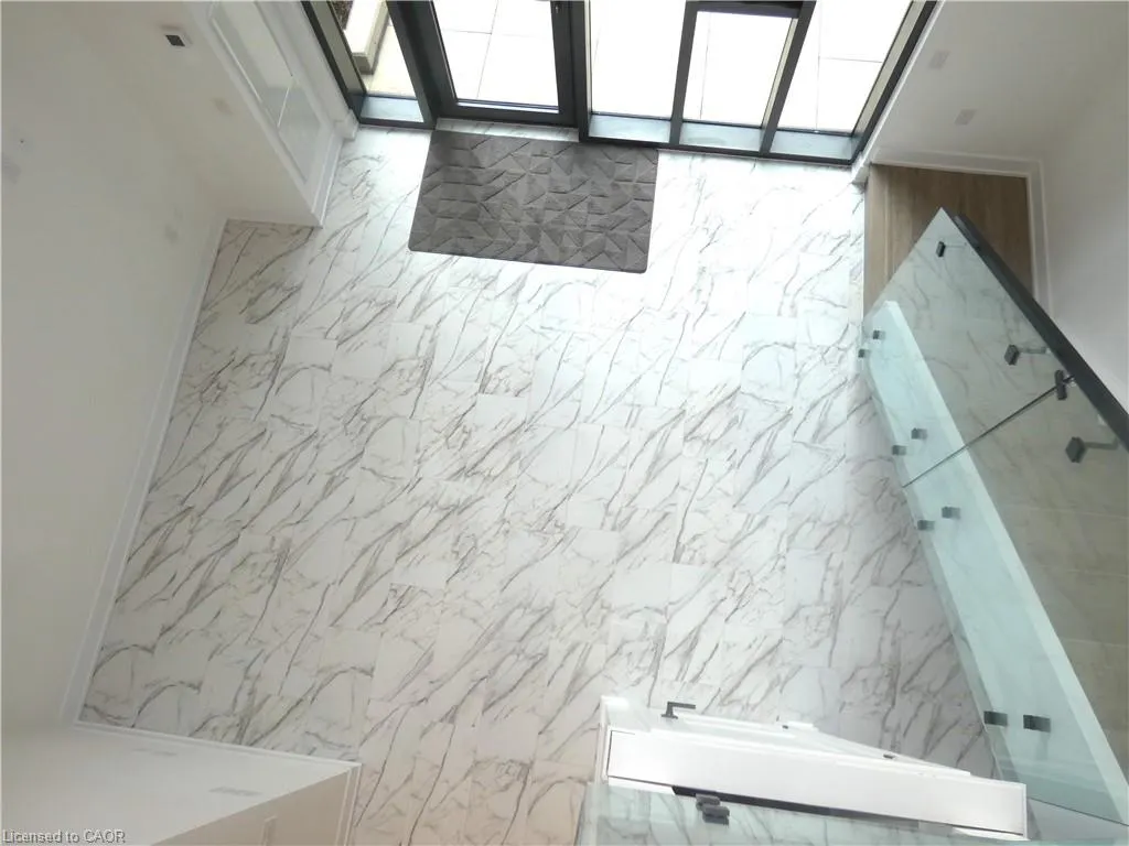 2450 Old Bronte Road, #112