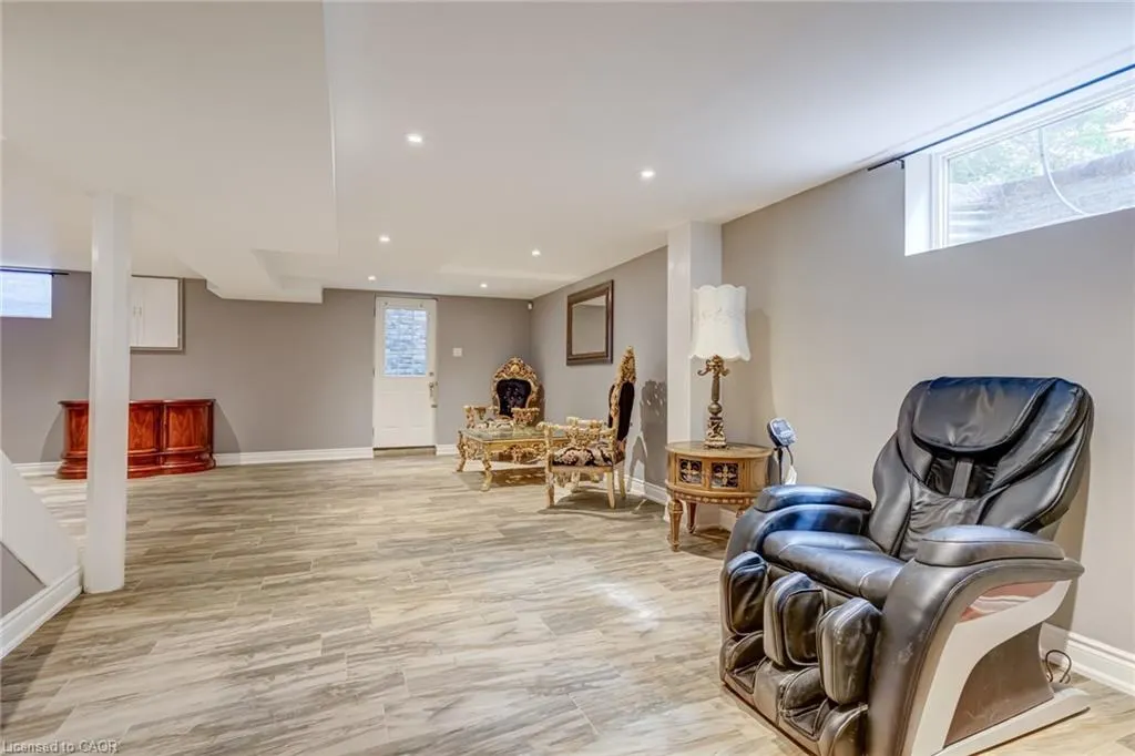 28 Stonegate Drive