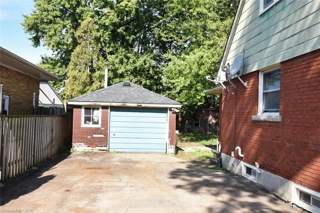 394 Upper Ottawa Street