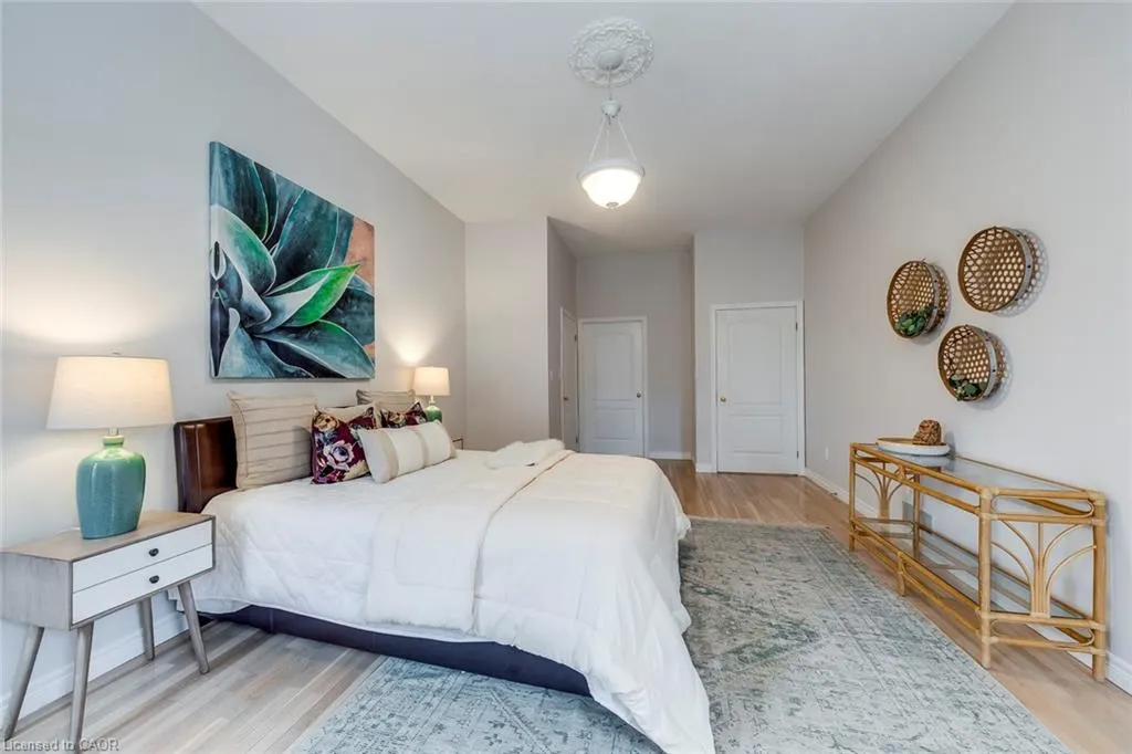 39 Thoroughbred Boulevard