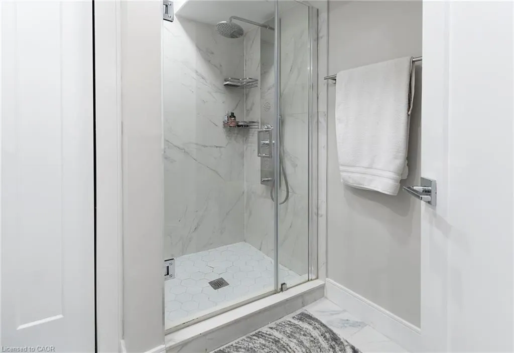 345 Glancaster Road, #14
