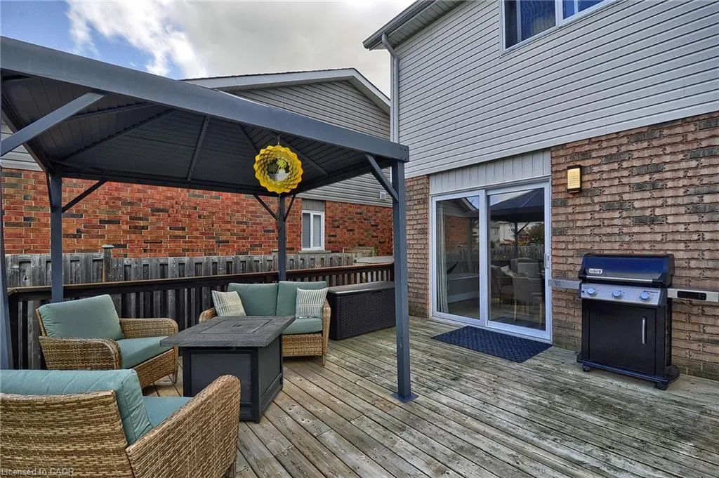 209B Inverhuron Crescent