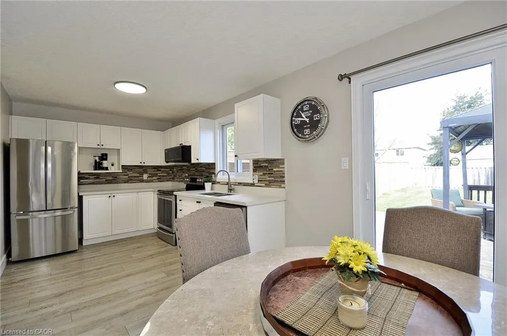 209B Inverhuron Crescent